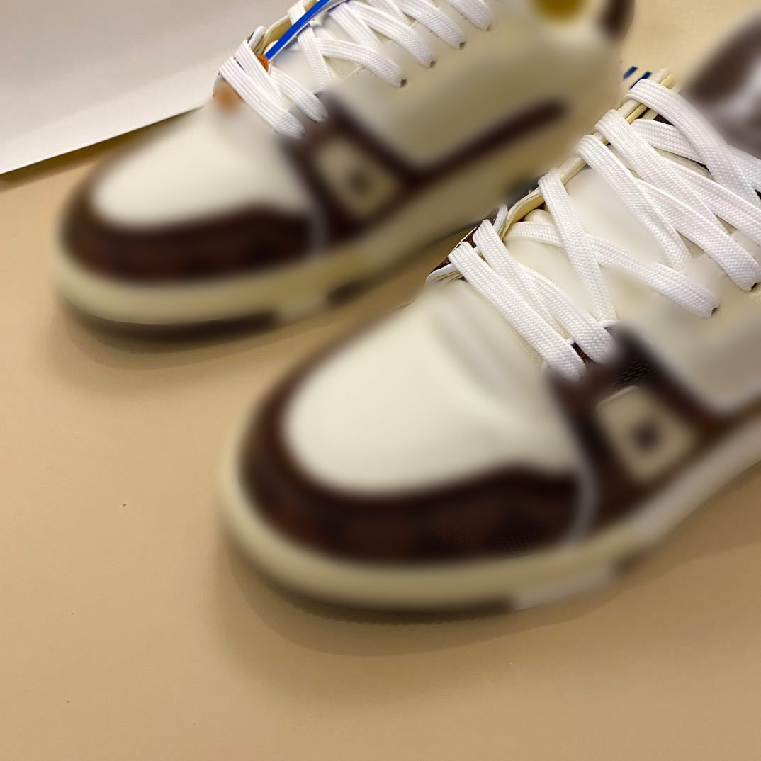Brown Trainer